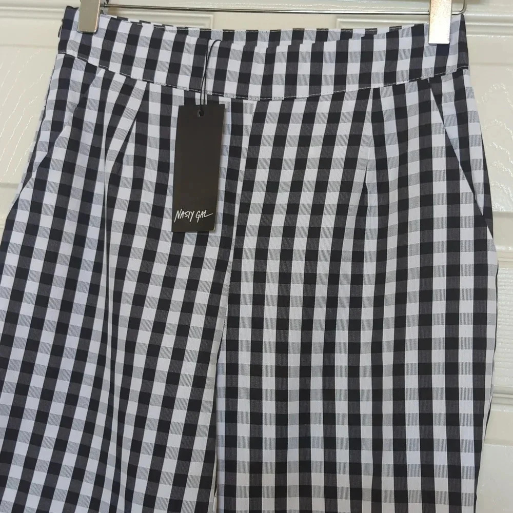 Nasty Gal Jumbo Gingham Tapered Trousers - Picture 5 of 6